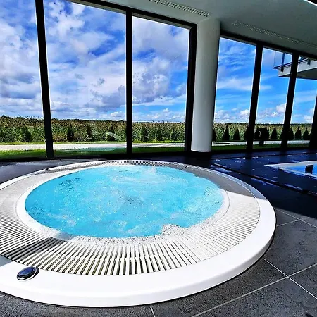 Apartment Westin House Z Balkonem Basen I